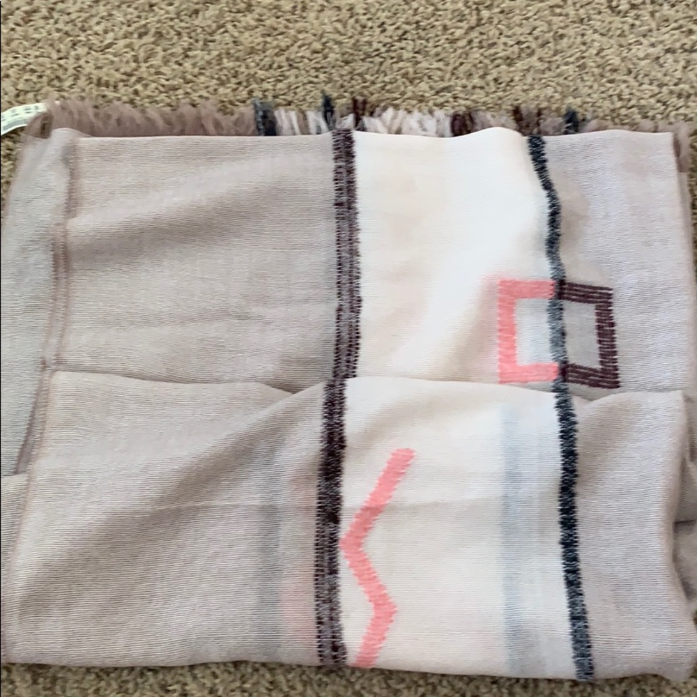 Madewell full size scarf - geometric pattern